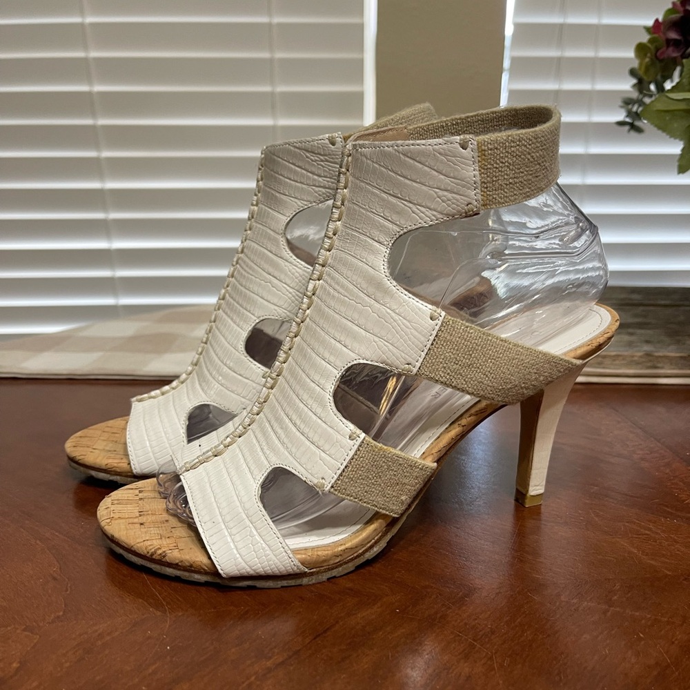 Donald J Pliner Leather Croc heels